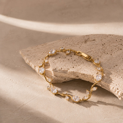 Golden Crystal Tulip Bracelet for Women – Elegant Floral Charm Bracelet for Women