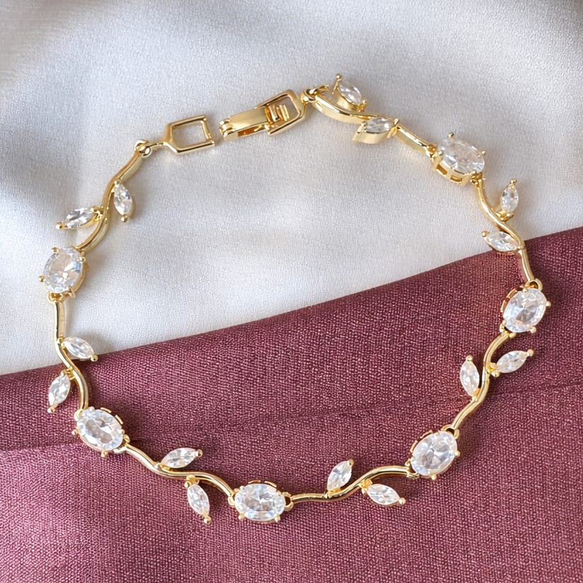 Golden Crystal Tulip Bracelet for Women – Elegant Floral Charm Bracelet for Women